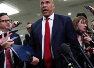 Demokraté riskují, že udělají bilionovou chybu snížením daní pro střední třídu