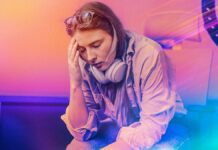 Запобігайте Головному Болю від Навушників: 6 Практичних Способів для Комфорту Протягом Всього Дня