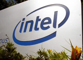 Akcie Intelu vzrostly o 20 %, protože sázky na umělou inteligenci a strategickou restrukturalizaci přinášejí ovoce